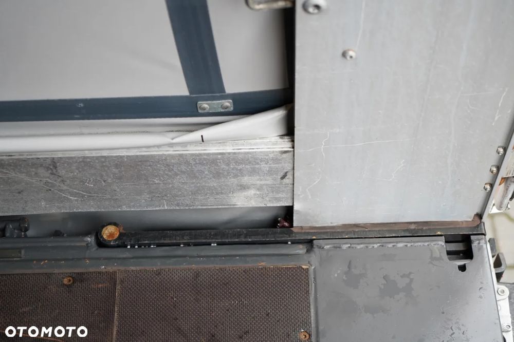 Wielton FIRANKA STANDARD / PODNOSZONY DACH / SYSTEM BDE - ROZSUWANE SŁUPKI / OŚ PODNOSZONA / MAŁO UŻYWANA - 23