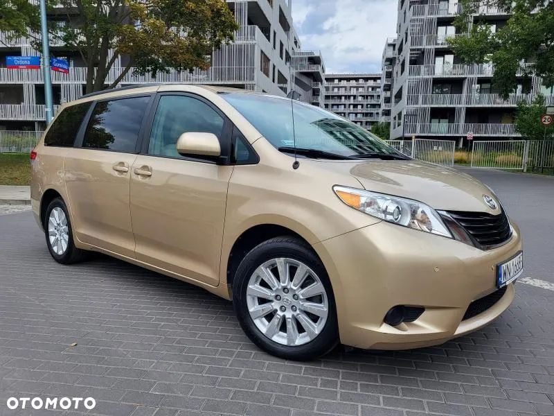 Toyota Sienna 3.5 V6 SE - 1