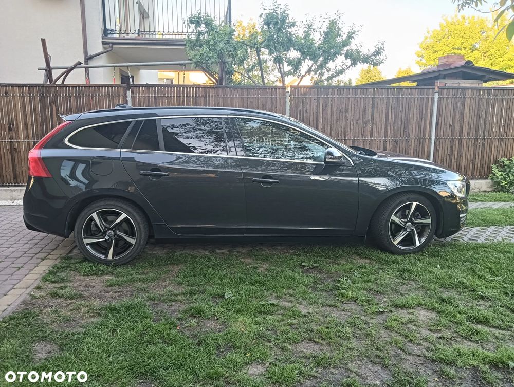 Volvo V60 D4 Geartronic Momentum Pro - 2