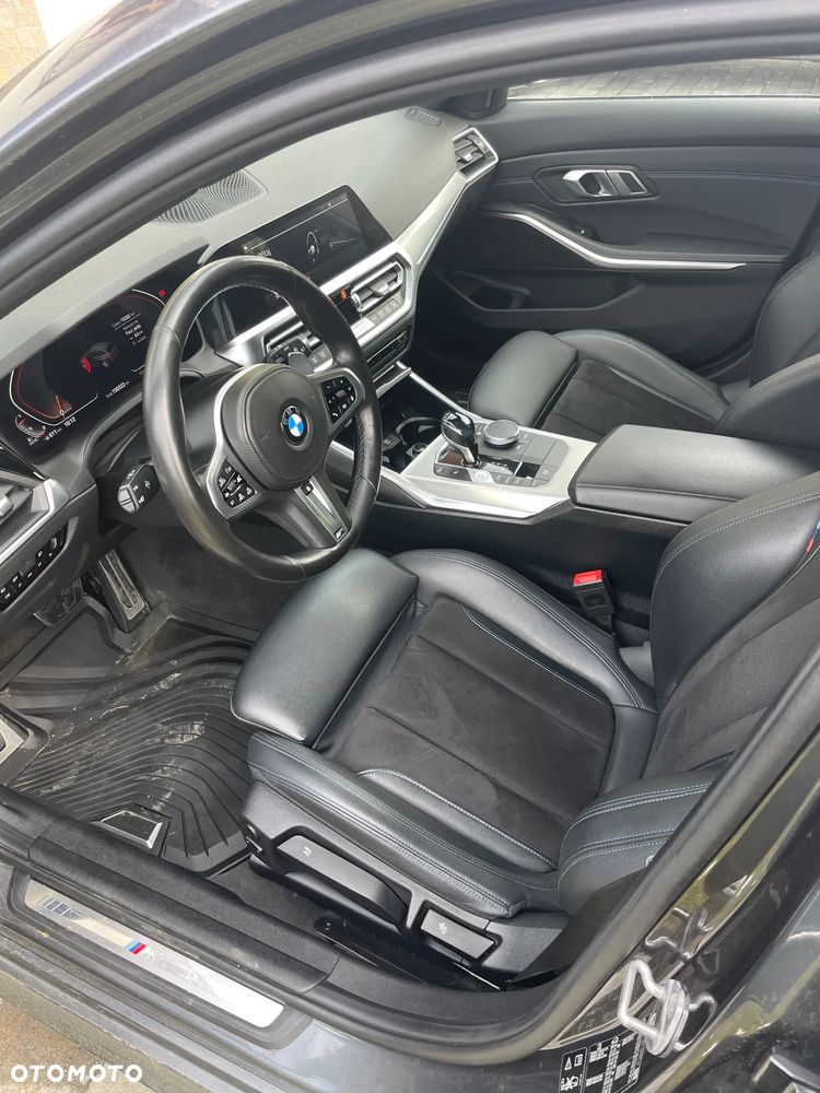 BMW Seria 3 320d xDrive - 12
