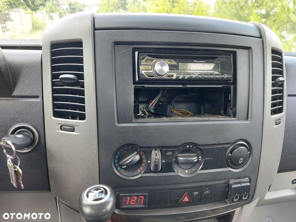 Mercedes-Benz Sprinter - 5