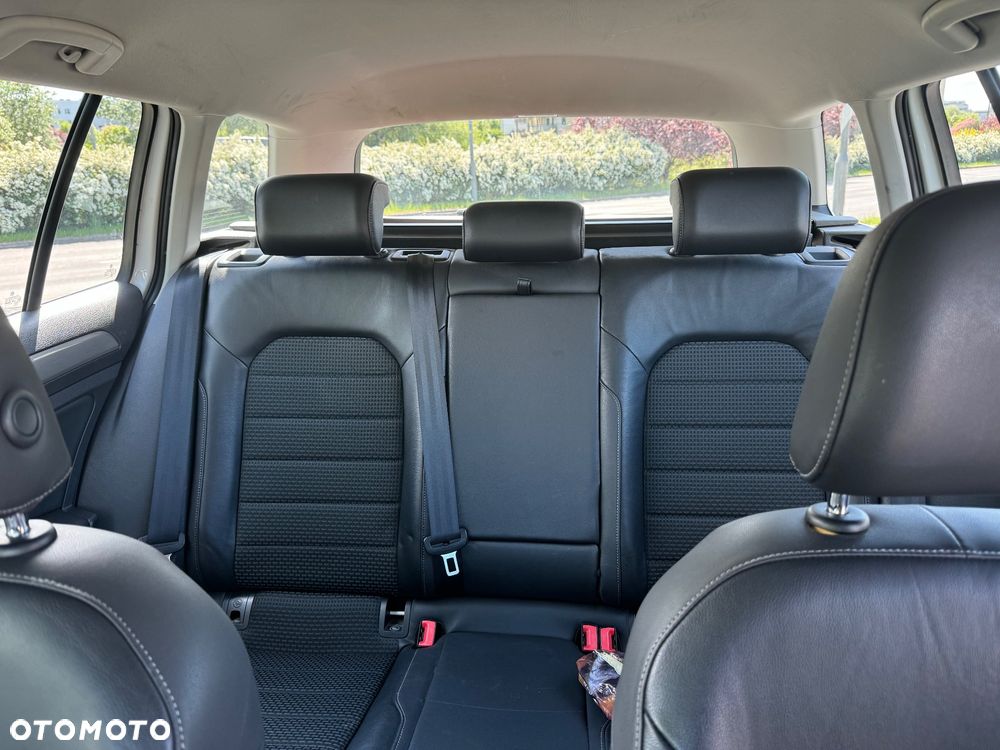 Volkswagen Golf 1.6 TDI BlueMotion Technology Comfortline - 11