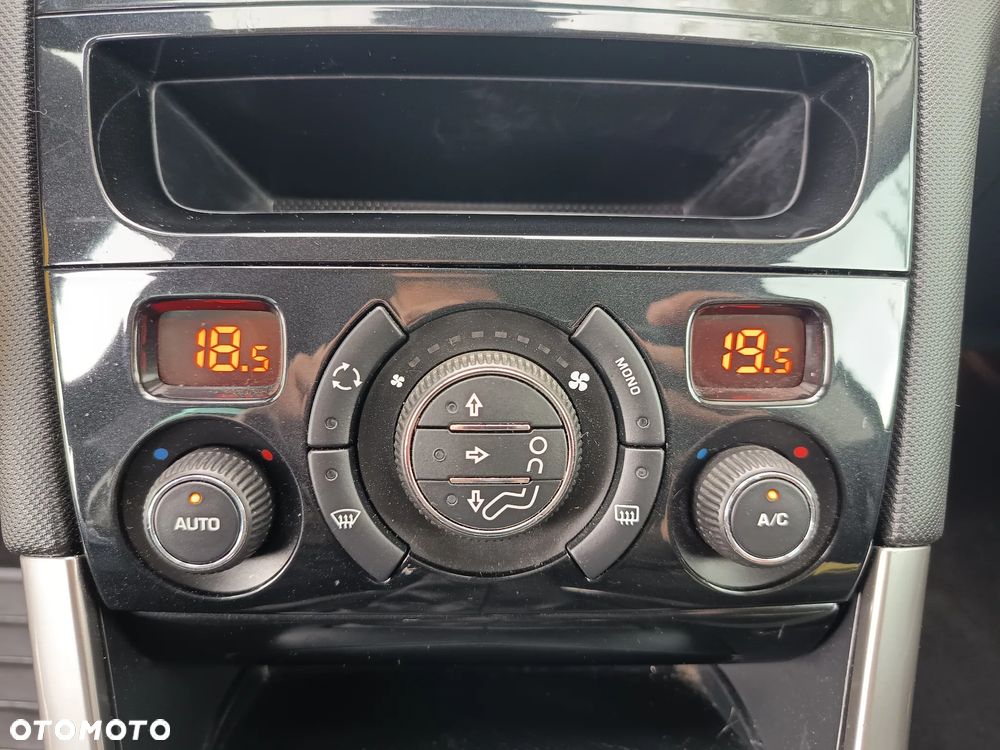 Peugeot 308 e-HDi FAP 110 Stop&Start Allure - 25