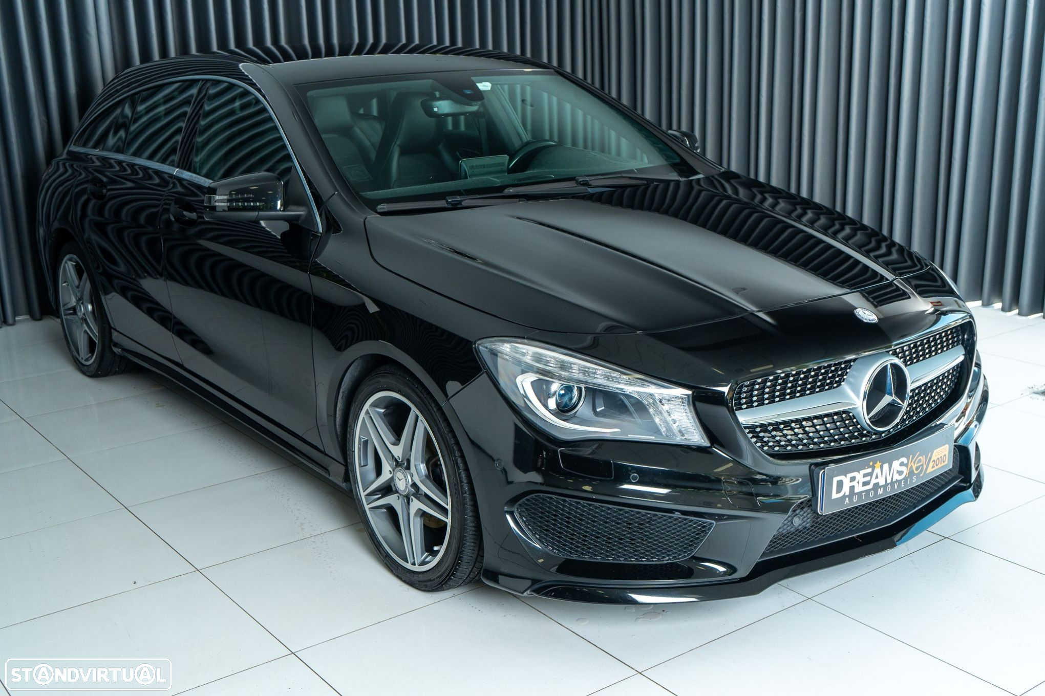 Mercedes-Benz CLA 180 d Shooting Brake AMG Line - 18