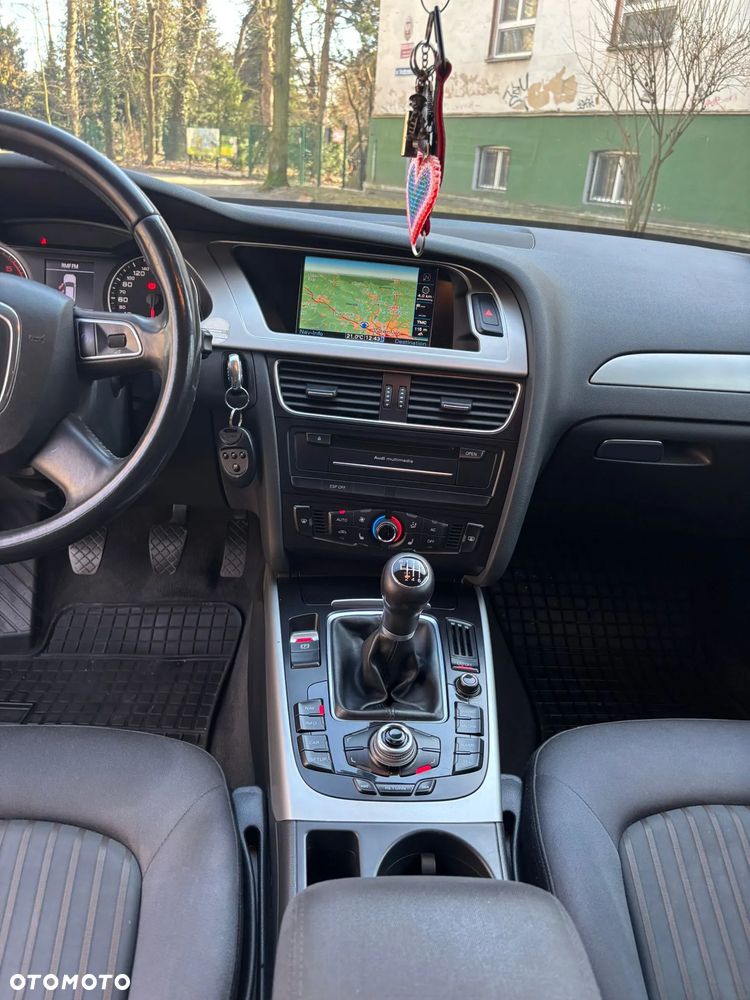 Audi A4 Avant 2.0 TDI - 24