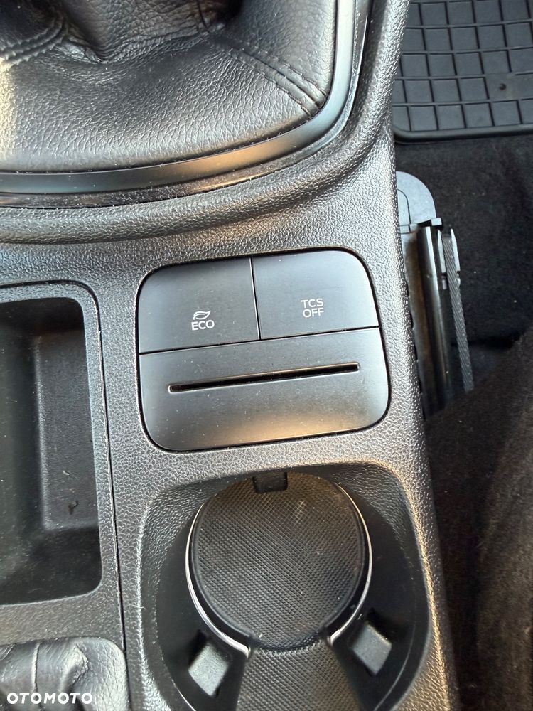 Ford Fiesta - 25