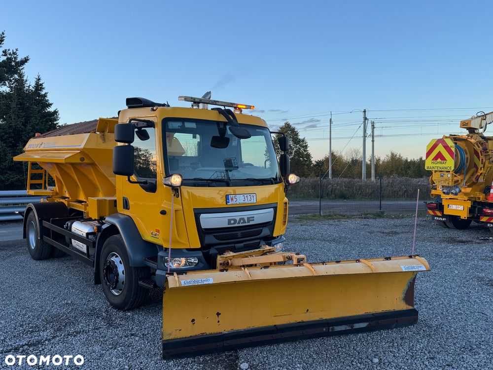 DAF LF 55 18 ton euro 6 solarka piaskarką kiper pług - 20