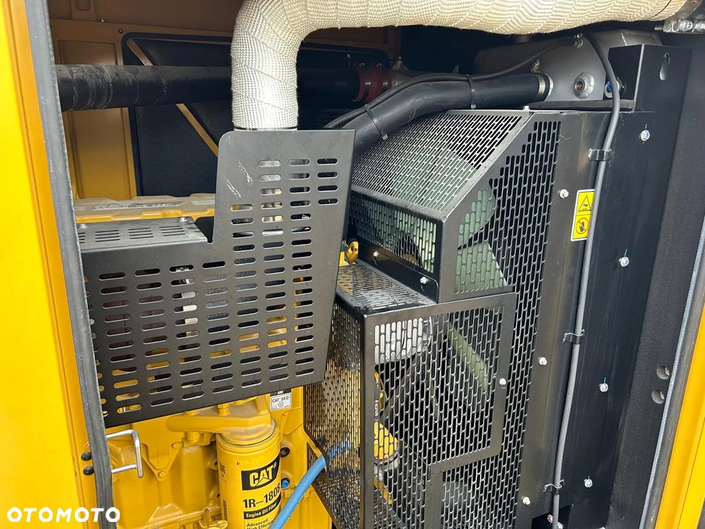 Caterpillar DE330E0 - 4