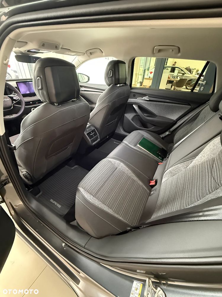 Skoda Superb 1.5 TSI mHEV Drive DSG - 8