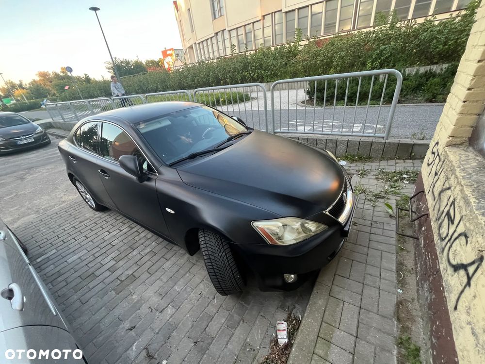 Lexus IS 220d - 4