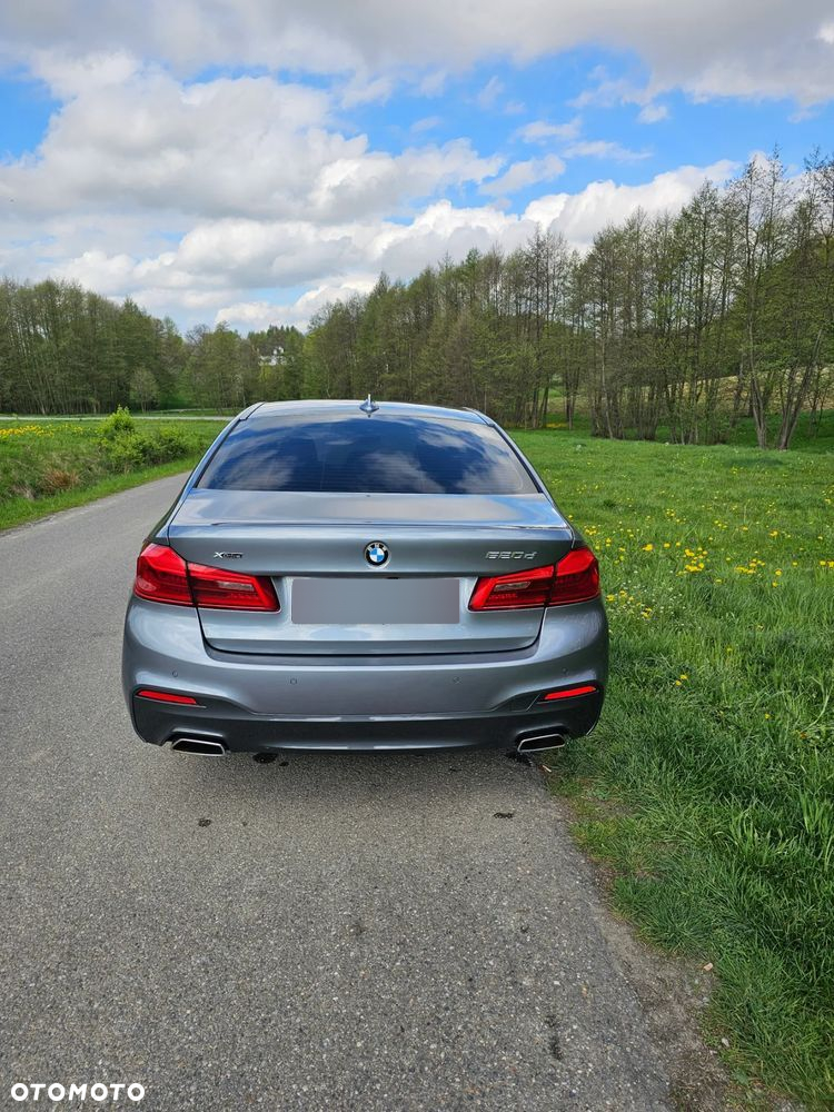 BMW Seria 5 520d xDrive Sport - 17