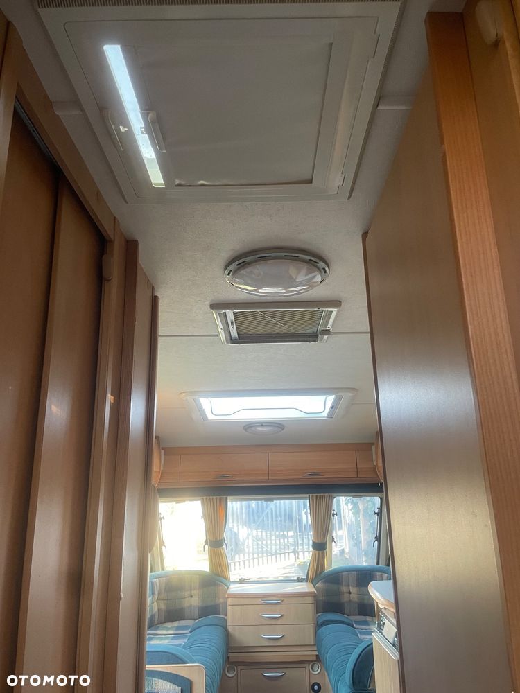 SWIFT Conqueror 645 Lux - 19