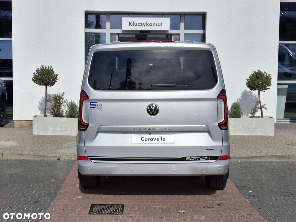 Volkswagen Caravelle - 8