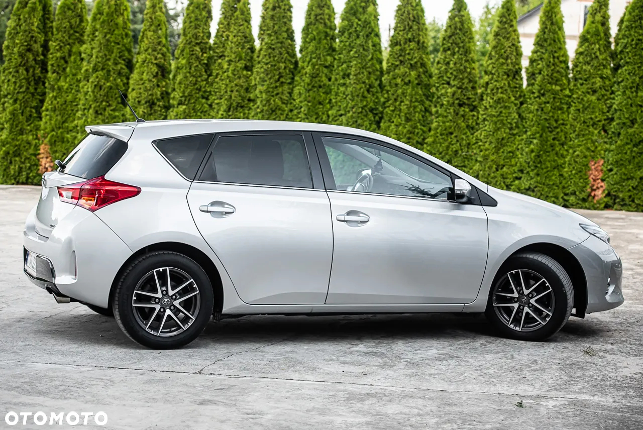 Toyota Auris 1.6 Premium Comfort - 14