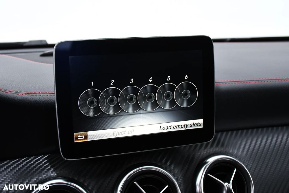 Mercedes-Benz A 220 d 4Matic 7G-DCT AMG Line - 38