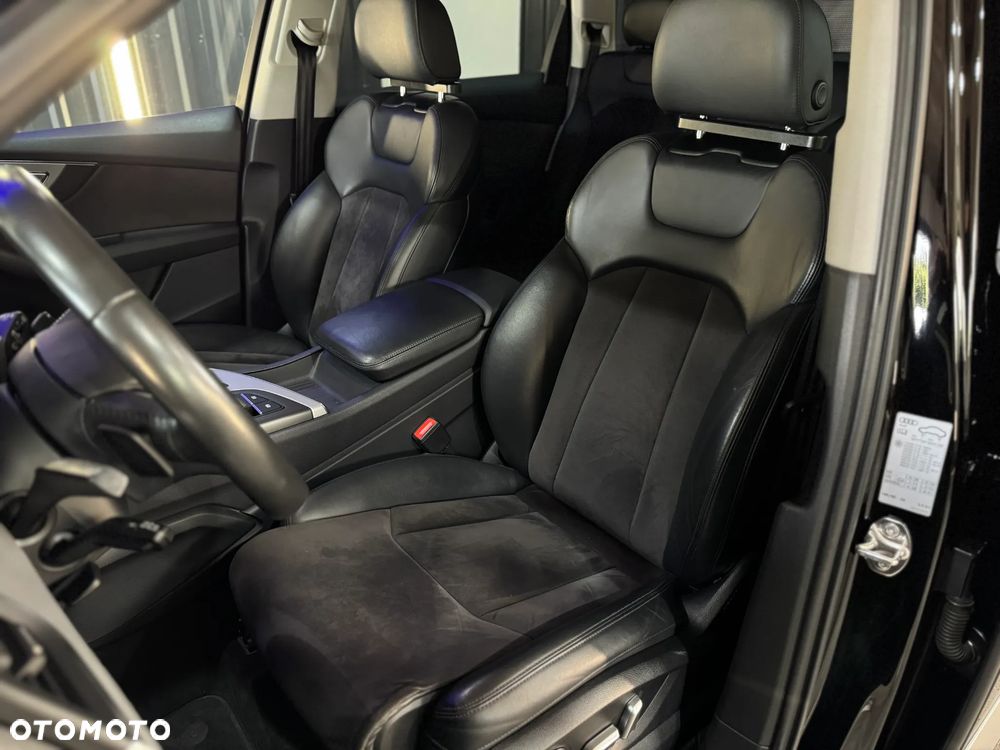 Audi Q7 - 11