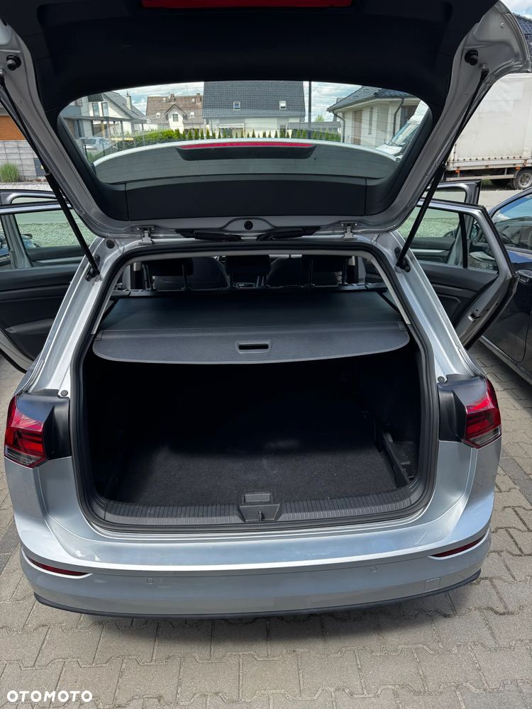 Volkswagen Golf 1.0 eTSI Life DSG - 10