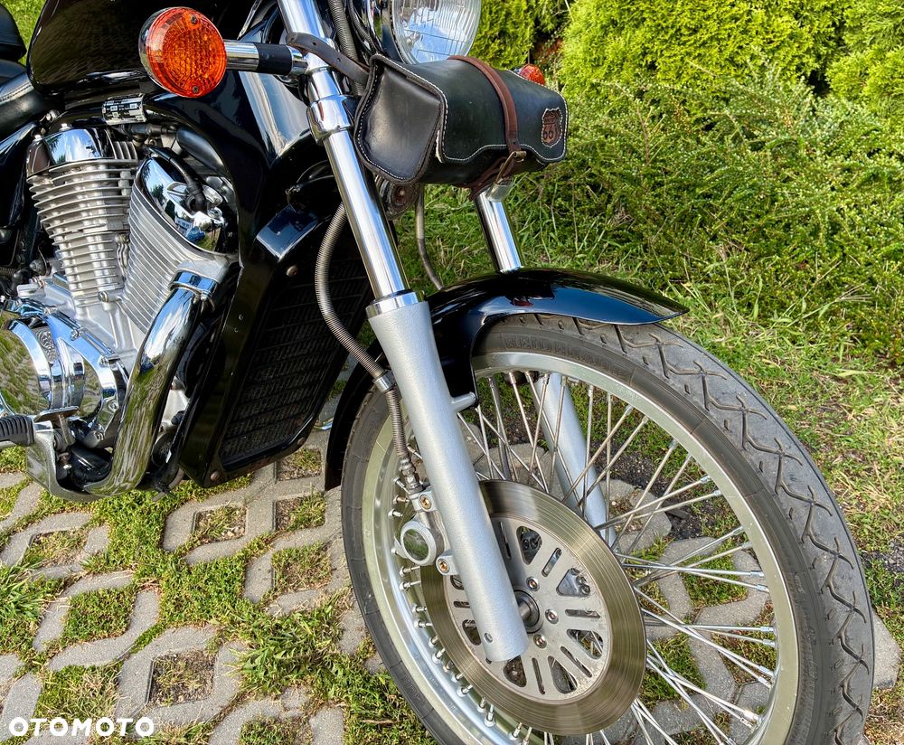 Suzuki Intruder - 9