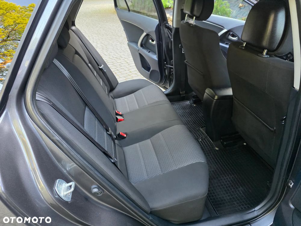 Toyota Avensis 2.0 D-4D Edition - 18