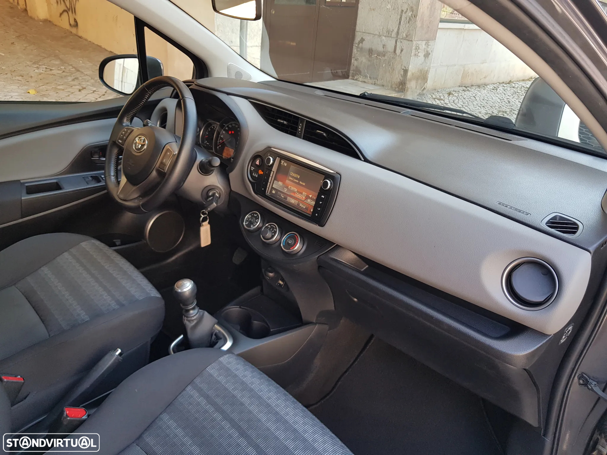 Toyota Yaris 1.4 D-4D Comfort+P.Style - 33