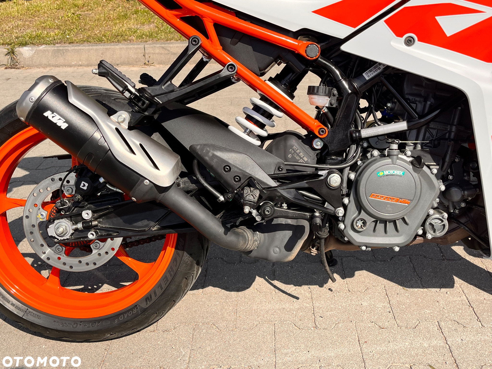 KTM RC 125 - 9