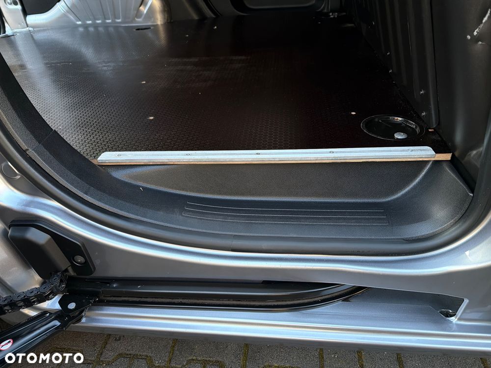 Citroën Berlingo Blaszak Automat Jak Nowy 3 Osobowy 130 Koni Drugie Koła Unikat - 18