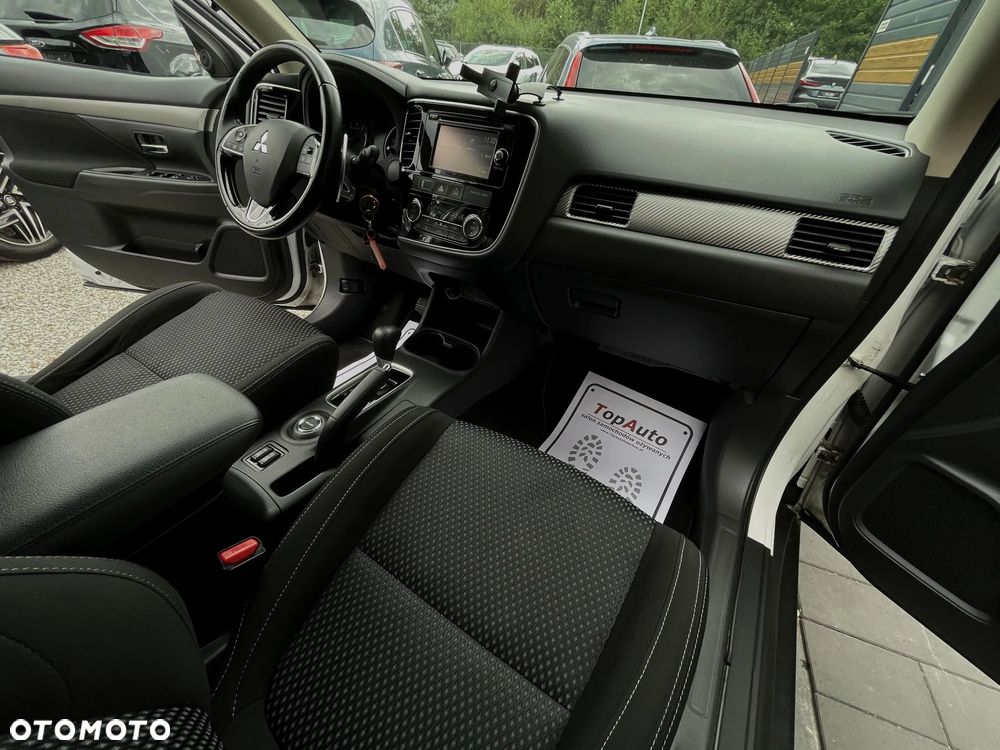 Mitsubishi Outlander 2.0 Instyle SDA 4WD CVT - 16