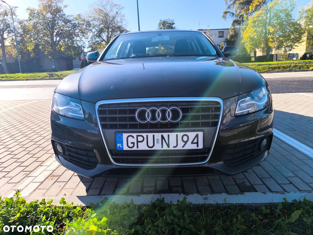 Audi A4 Avant 2011 photo 2