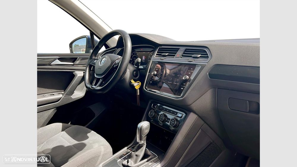 VW Tiguan 2.0 TDI Highline DSG - 21