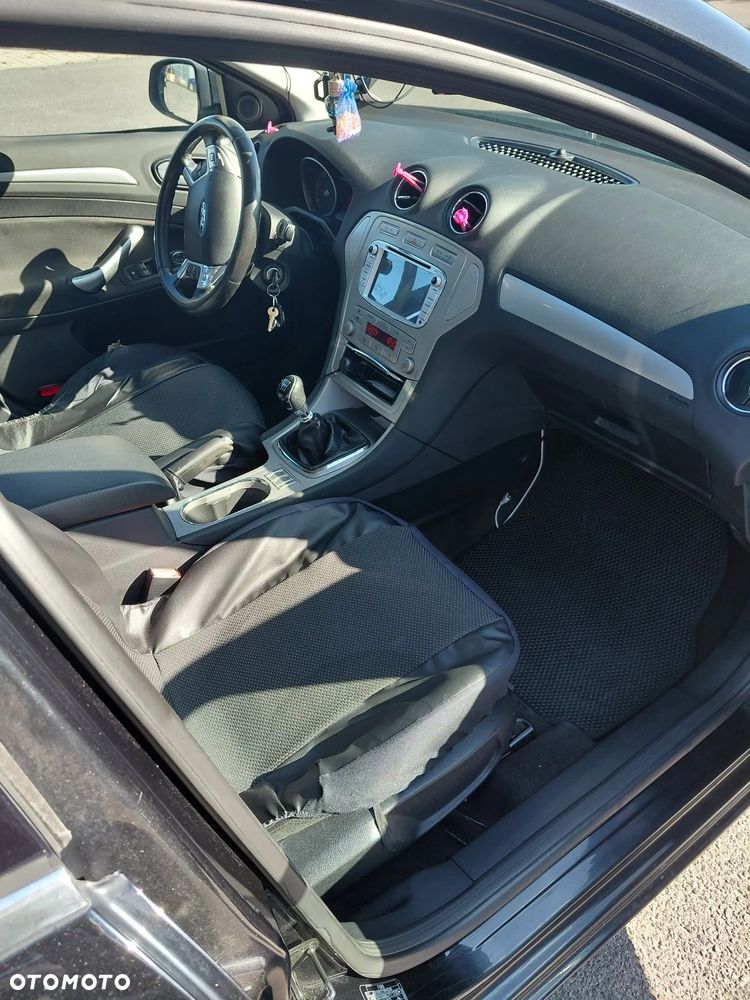 Ford Mondeo 2.0 TDCi Ambiente - 5