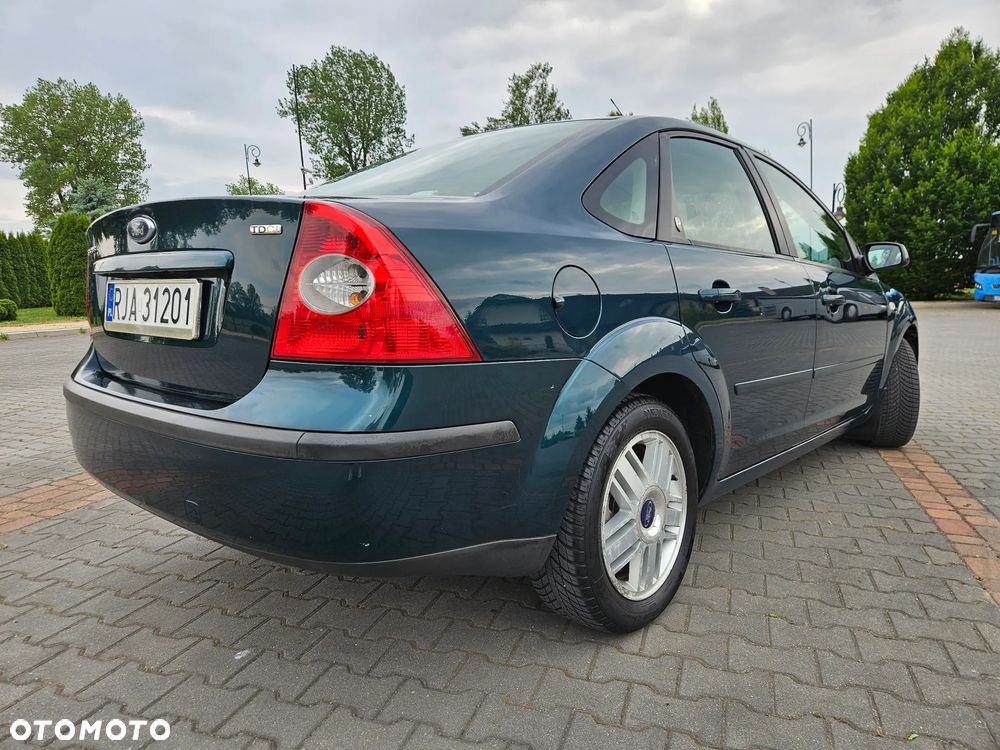 Ford Focus 1.6 TDCi Ghia - 10