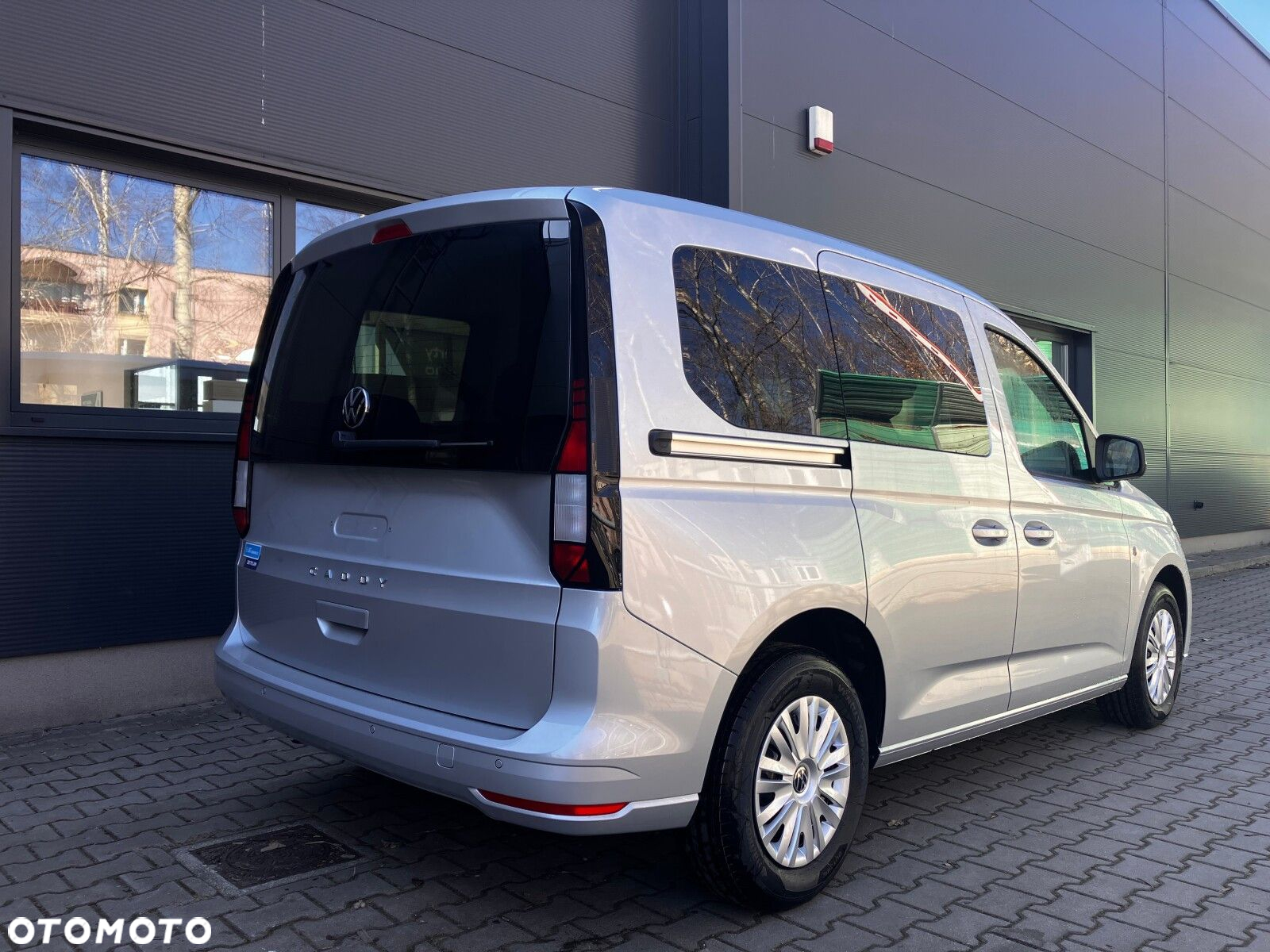 Volkswagen Caddy 2.0 TDI 102 KM 6-bm 5-miejsc - 4