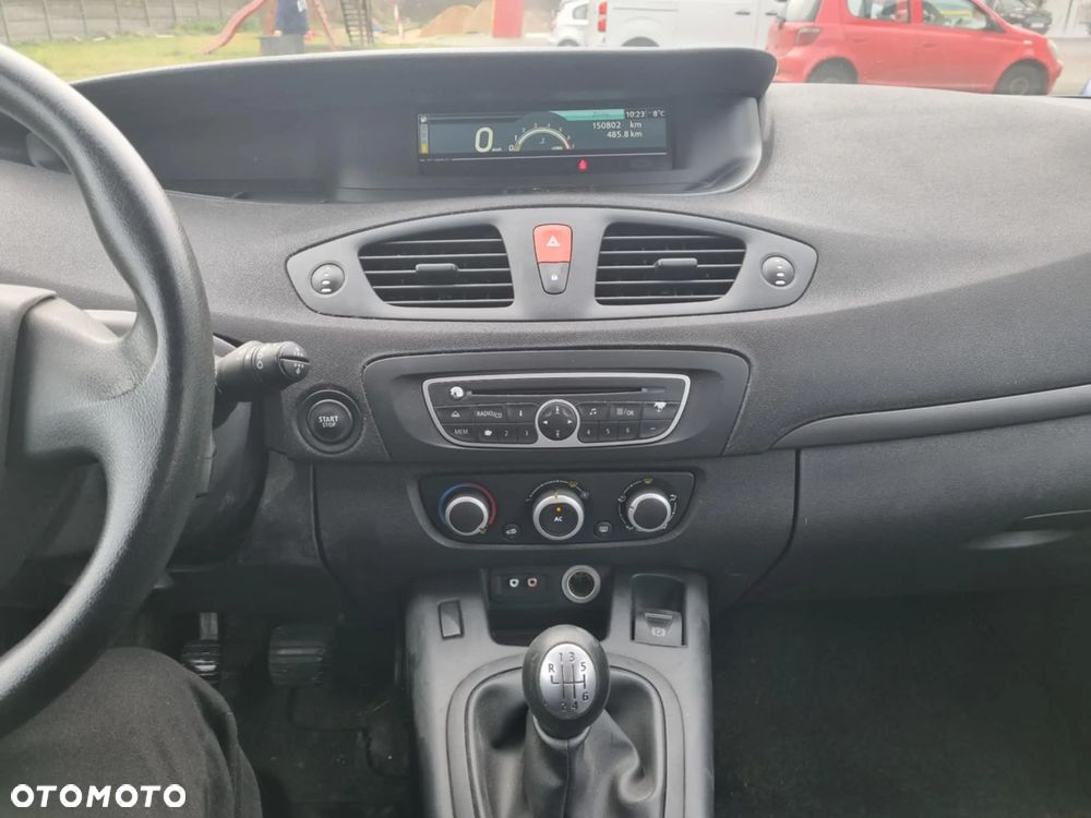 Renault Scenic 1.6 16V 110 Expression - 23