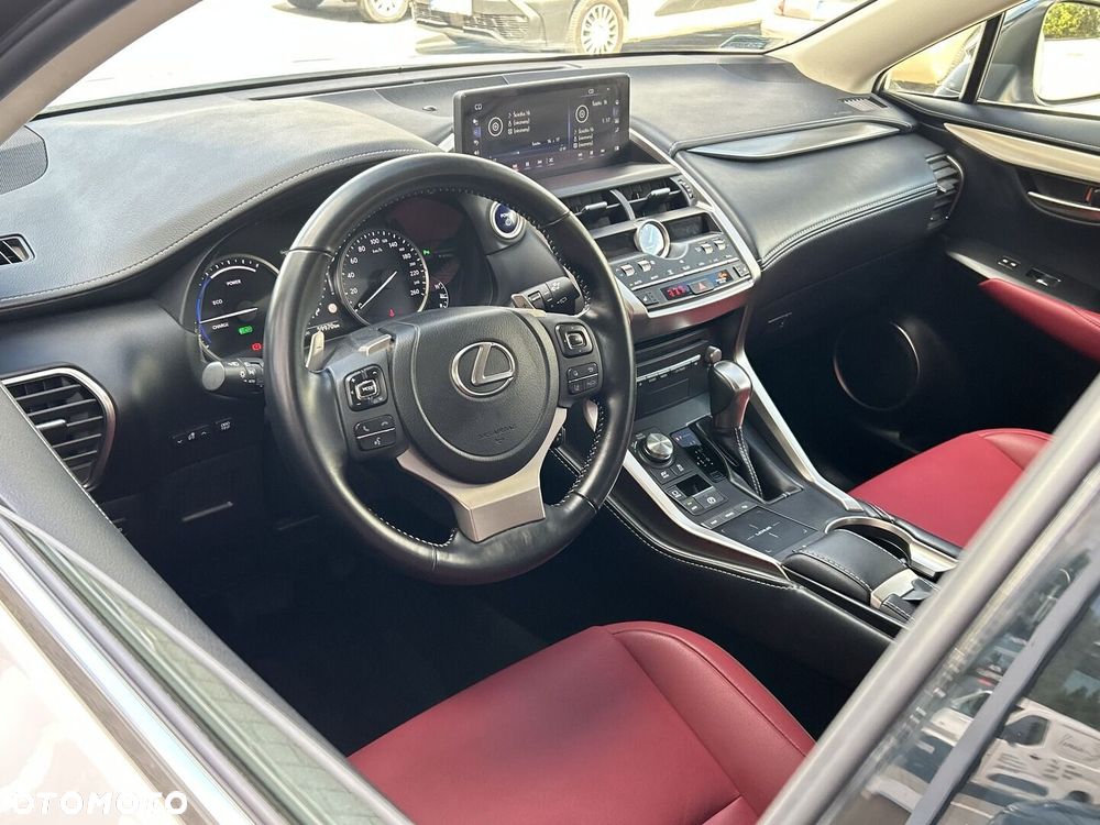 Lexus NX 300h F Impression AWD - 9