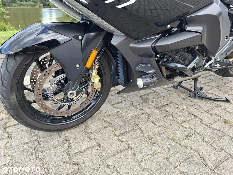 BMW K - 9