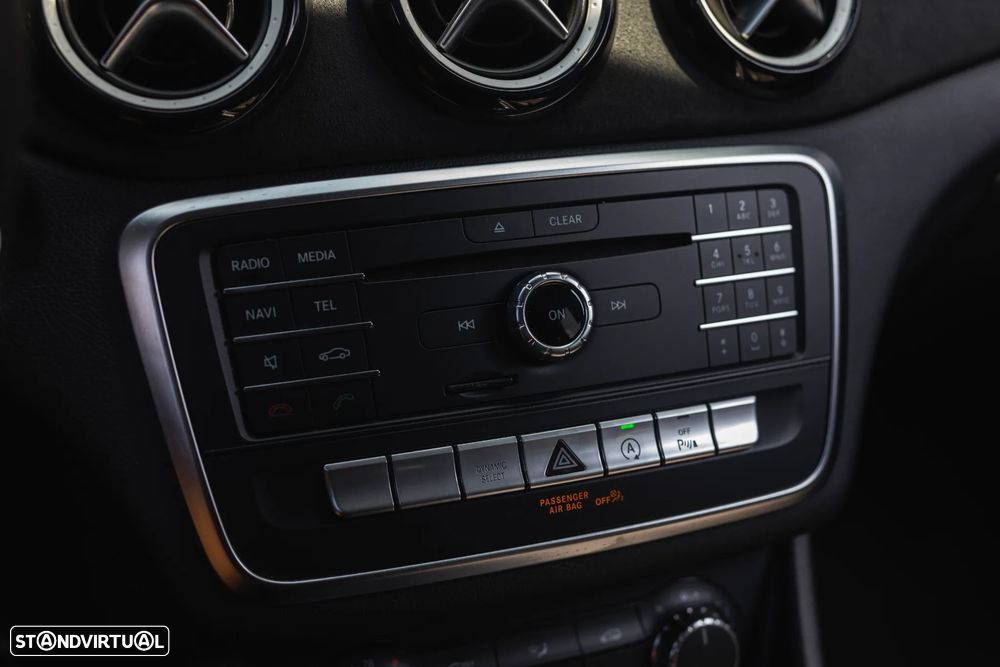 Mercedes-Benz CLA 200 d Shooting Brake AMG Line Aut. - 18