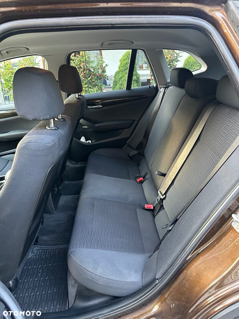 BMW X1 xDrive18d - 8