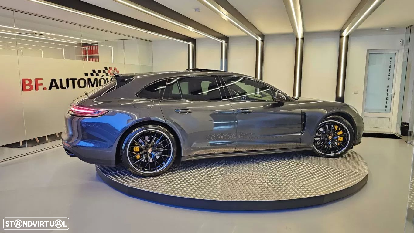 Porsche Panamera Sport Turismo 4 E-Hybrid 10 Years Edition - 5