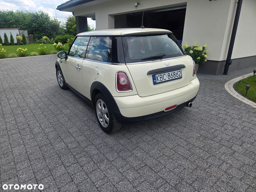 MINI ONE D - 6