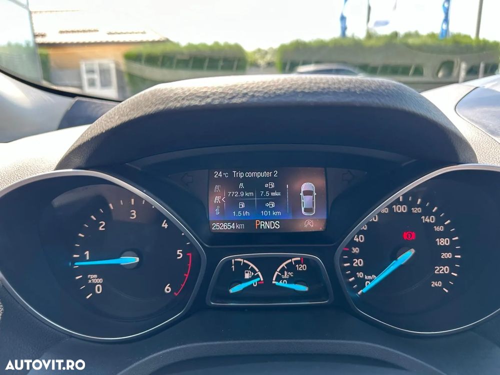 Ford Kuga 2.0 TDCi 4WD Powershift Titanium - 9