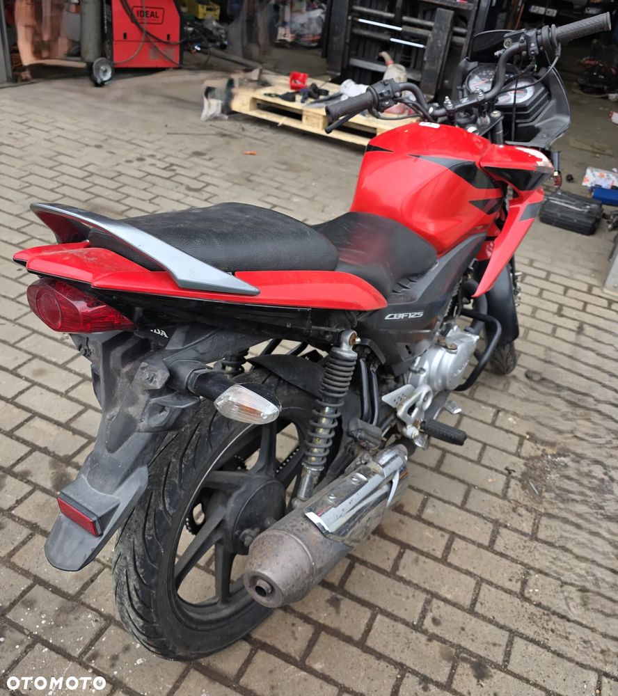 Honda CBF - 3