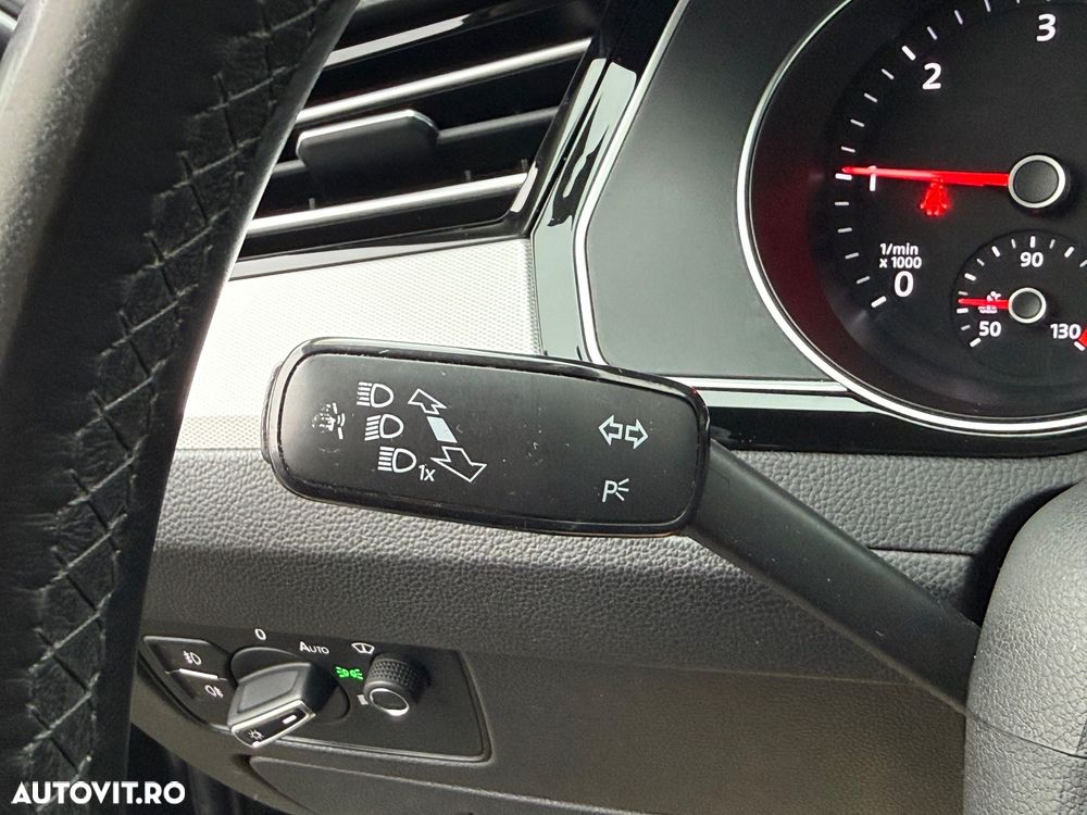 Volkswagen Passat 2.0 TDI SCR 4Motion DSG Comfortline - 10