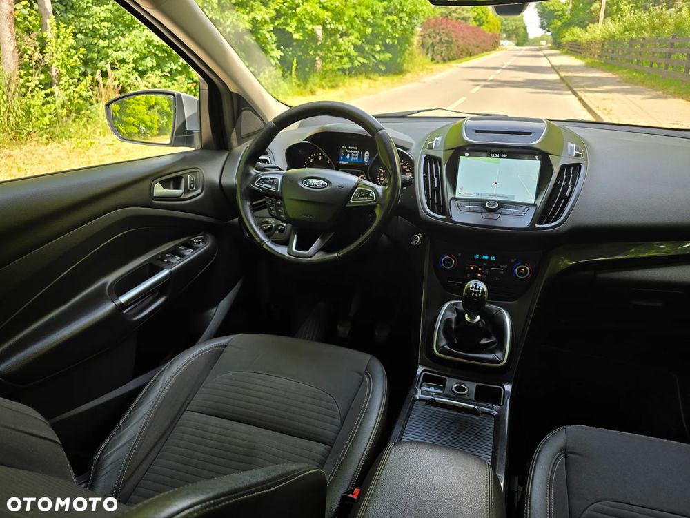 Ford Kuga 2.0 TDCi 2x4 Titanium - 5