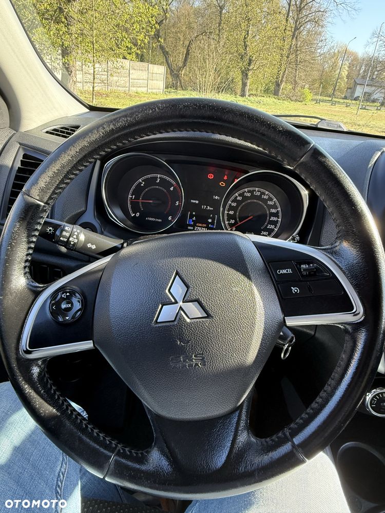 Mitsubishi ASX - 8
