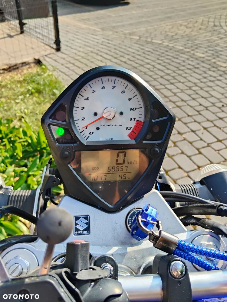 Suzuki SV - 6