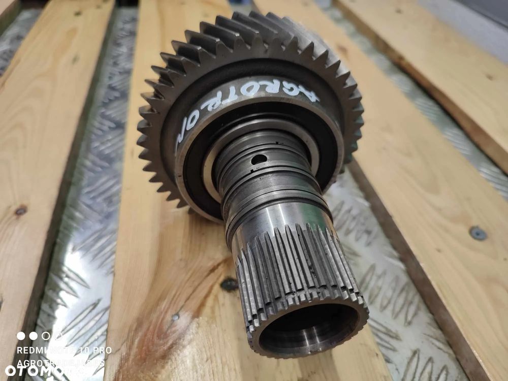 Wałek z kołem zębatym skrzynia biegów Deutz Fahr Agrotron 100 (ZF2095368053) - 9