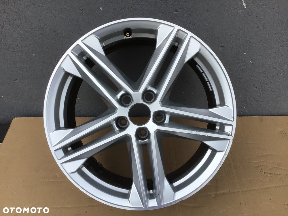 Felga Aluminiowa 1szt Audi Q5 80A 8Jx19 et39 5x112