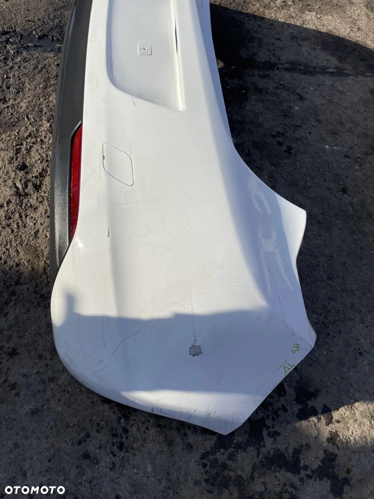 Zderzak Opel Astra IV J HB tył OE - 2