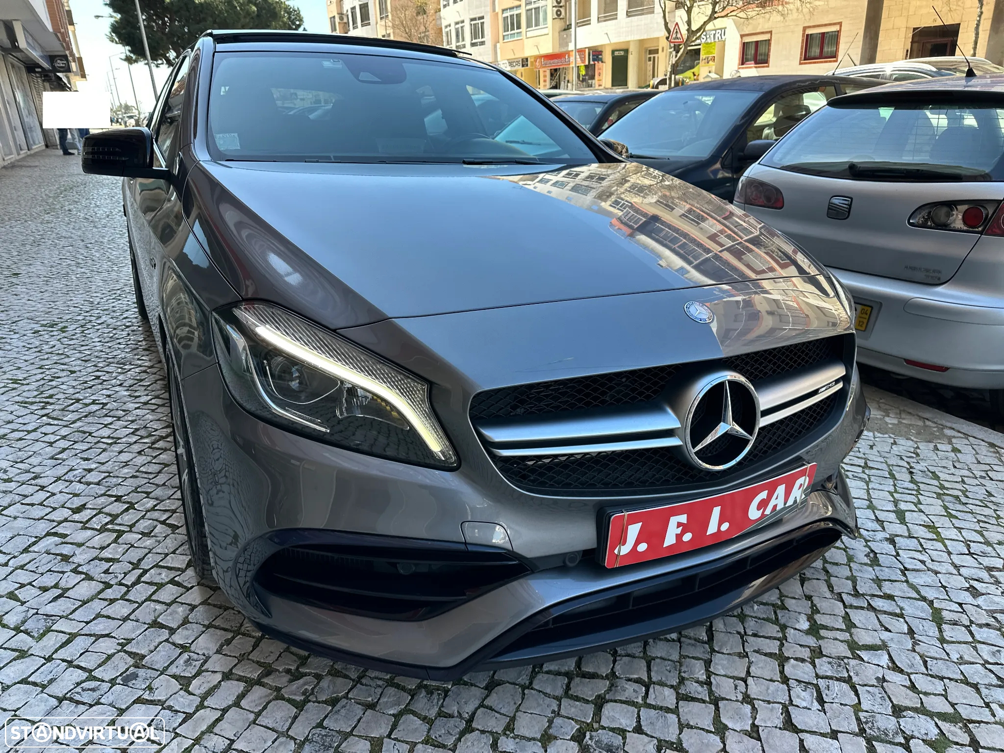Mercedes-Benz A 45 AMG 4Matic Speedshift 7G-DCT - 4