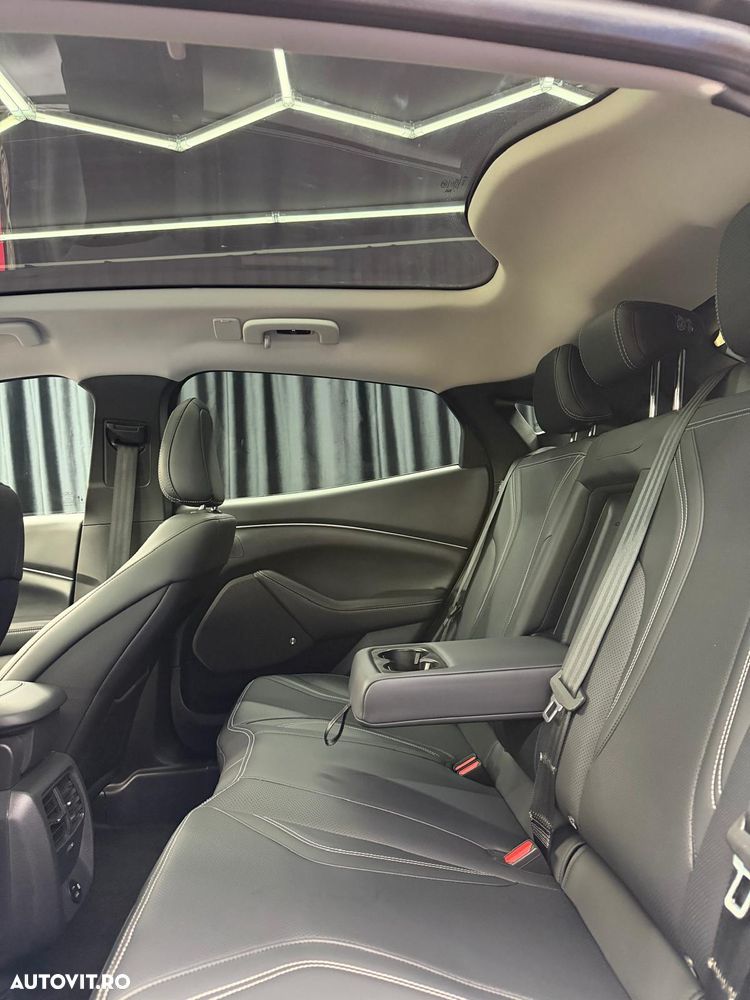 Ford Mustang Mach-E - 15